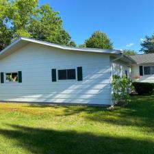 Mastic Carvedwood Premium Vinly Siding, Thermo-Tech Full-Frame Replacement Windows, Titan Clad Overhead Garage Door Frame in Stevens Point, WI 7